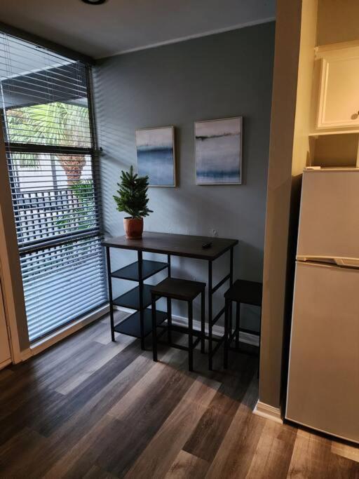 شقة Blue Shark *W7* @ Montrose 1Br Private King Loft هيوستن المظهر الخارجي الصورة