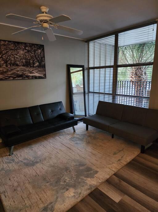 شقة Blue Shark *W7* @ Montrose 1Br Private King Loft هيوستن المظهر الخارجي الصورة